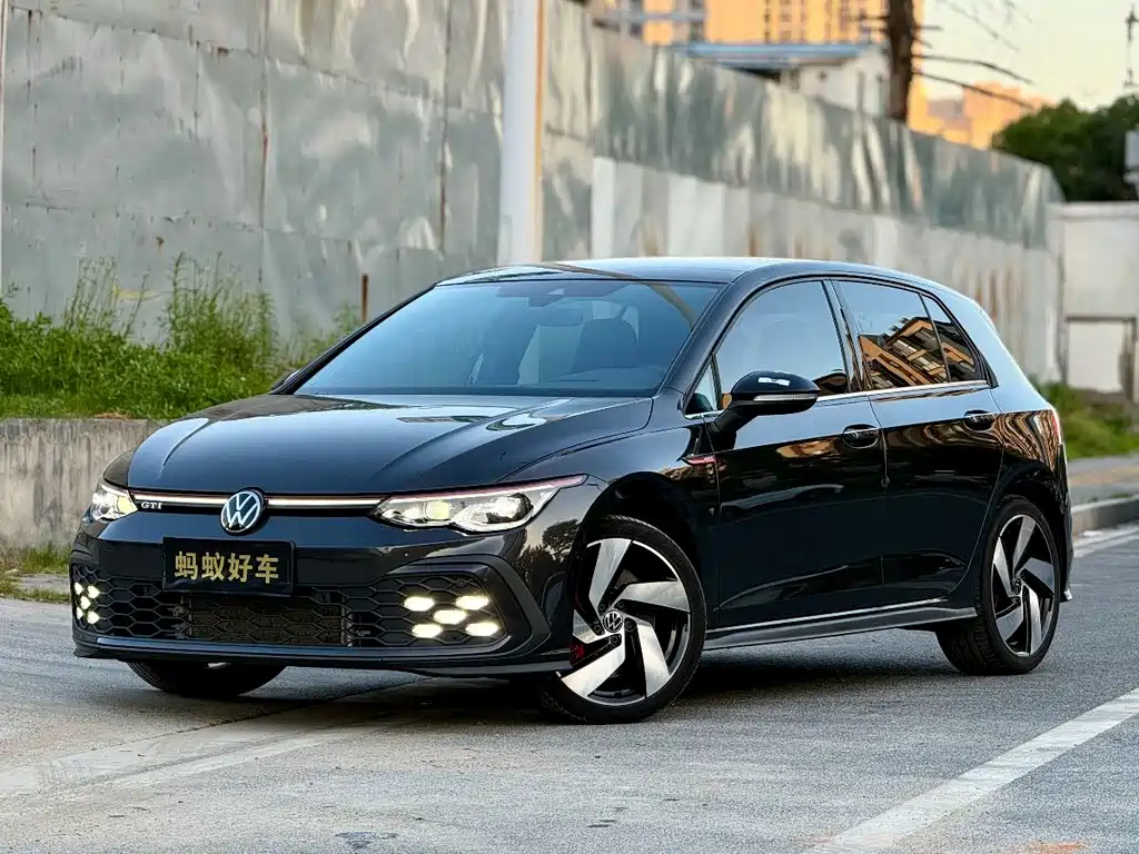 Volkswagen Golf GTI 2025