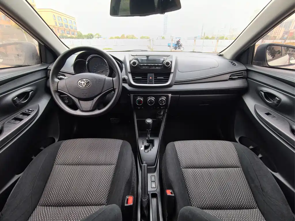 Toyota Vios 2017 — фото 23