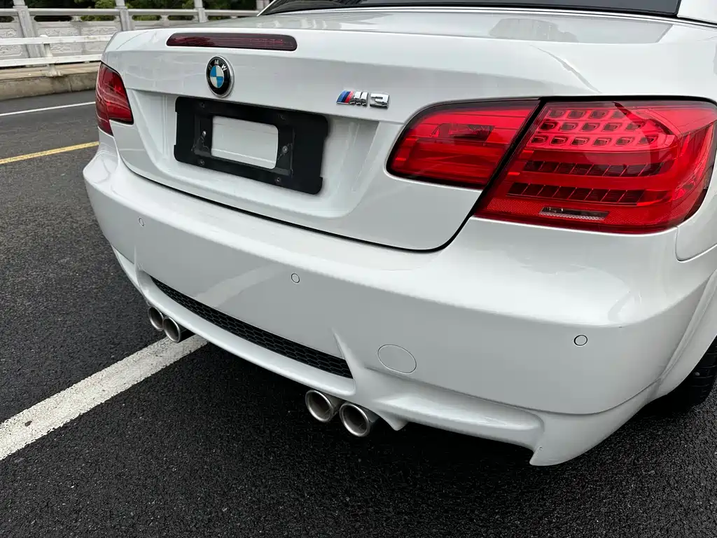 BMW M3 2011 — фото 8