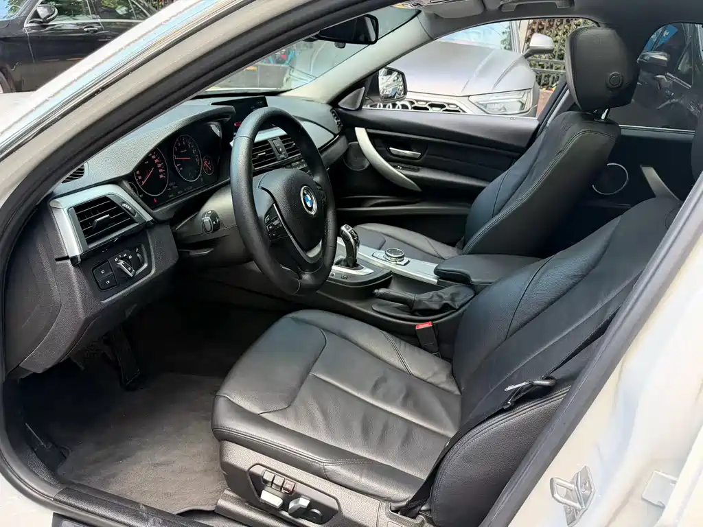 BMW 3 Series 2016