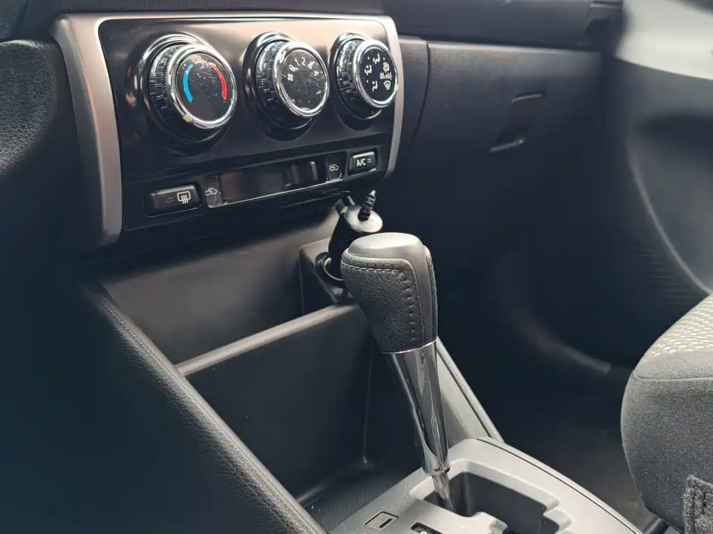 Toyota Vios 2017 — фото 26