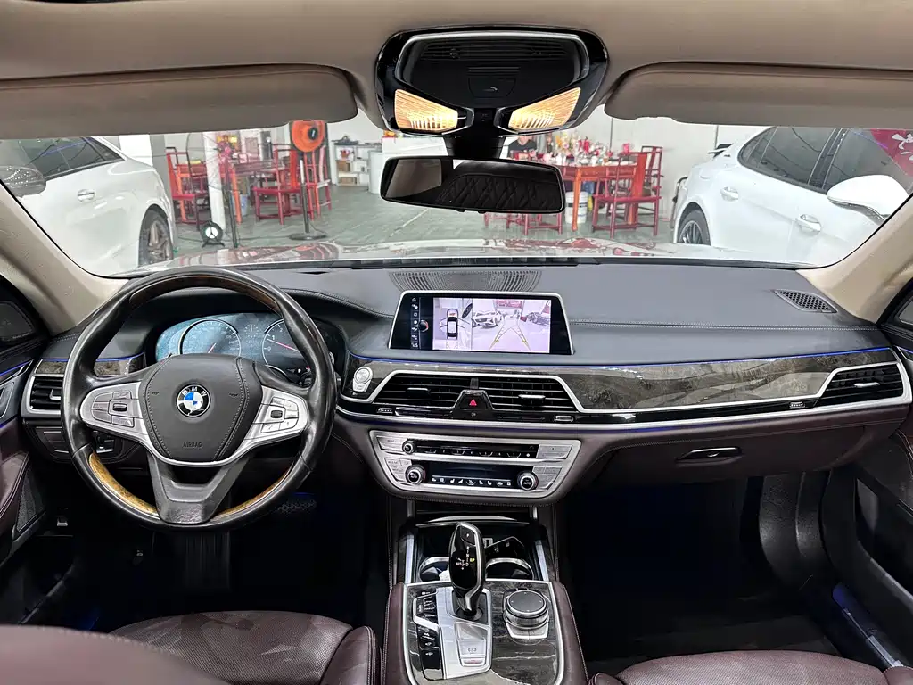 BMW 7 Series 2017 — фото 5