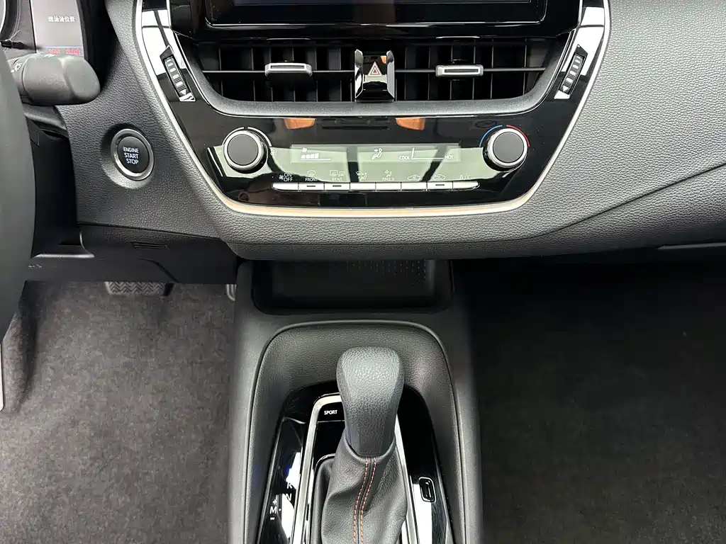 Toyota Corolla 2023 — фото 14