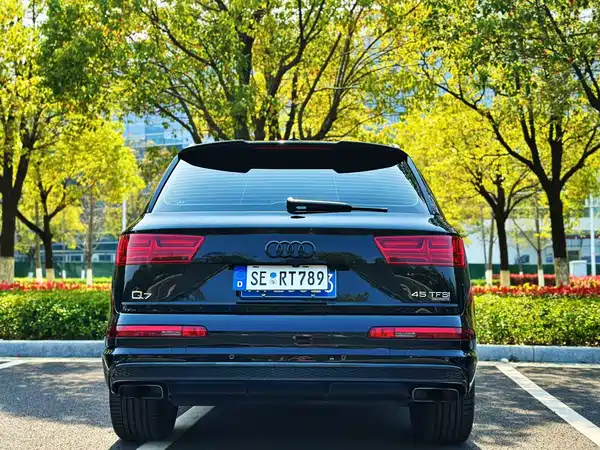 Audi Q7 2016