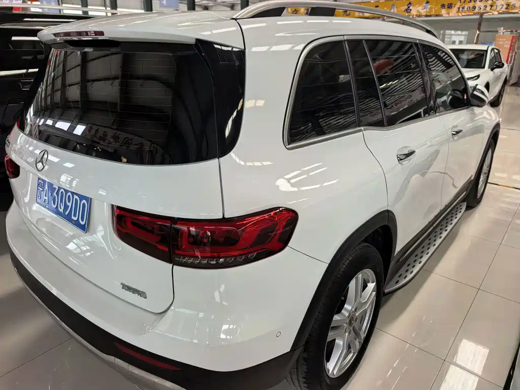 Mercedes-Benz GLB 2021