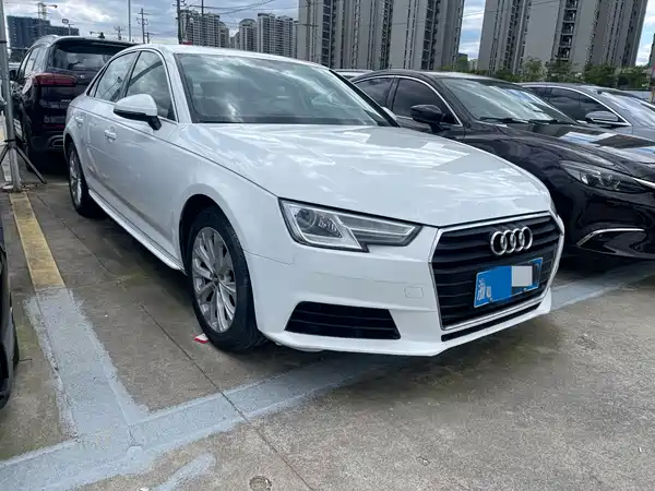 Audi A4L 2017