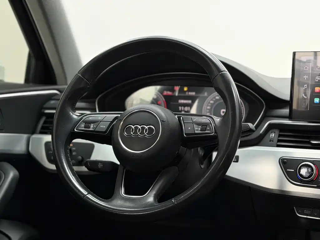 Audi A4L 2021 — фото 10