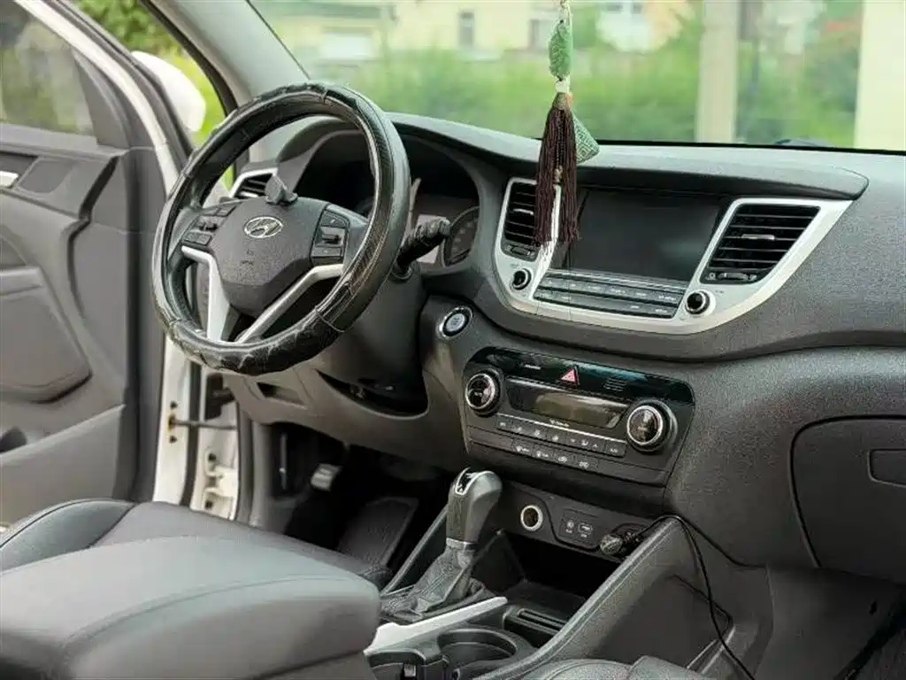 Hyundai Tucson 2017 — фото 7