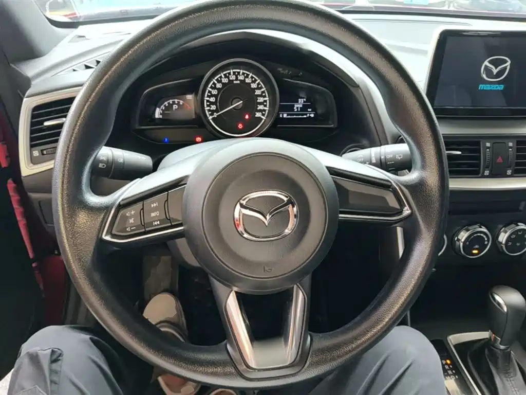 Mazda CX-4 2019 — фото 11