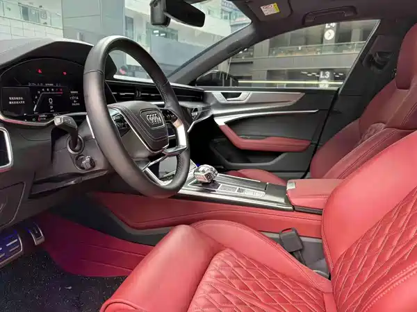 Audi A7L 2024
