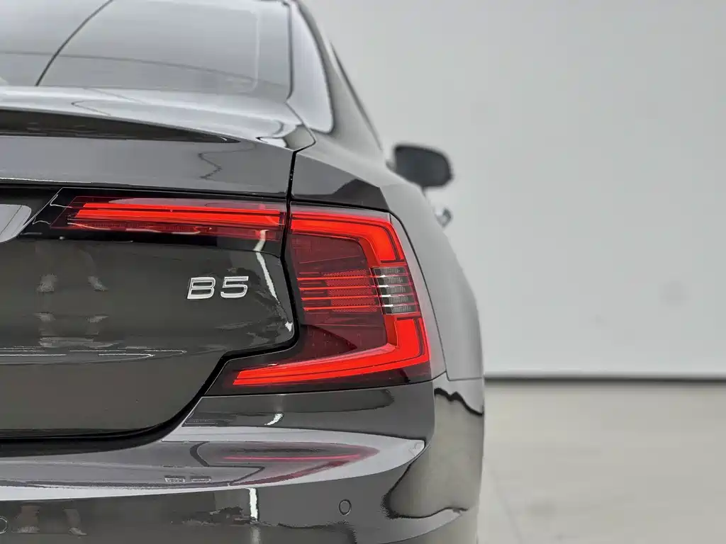 Volvo S90 2021 — фото 13