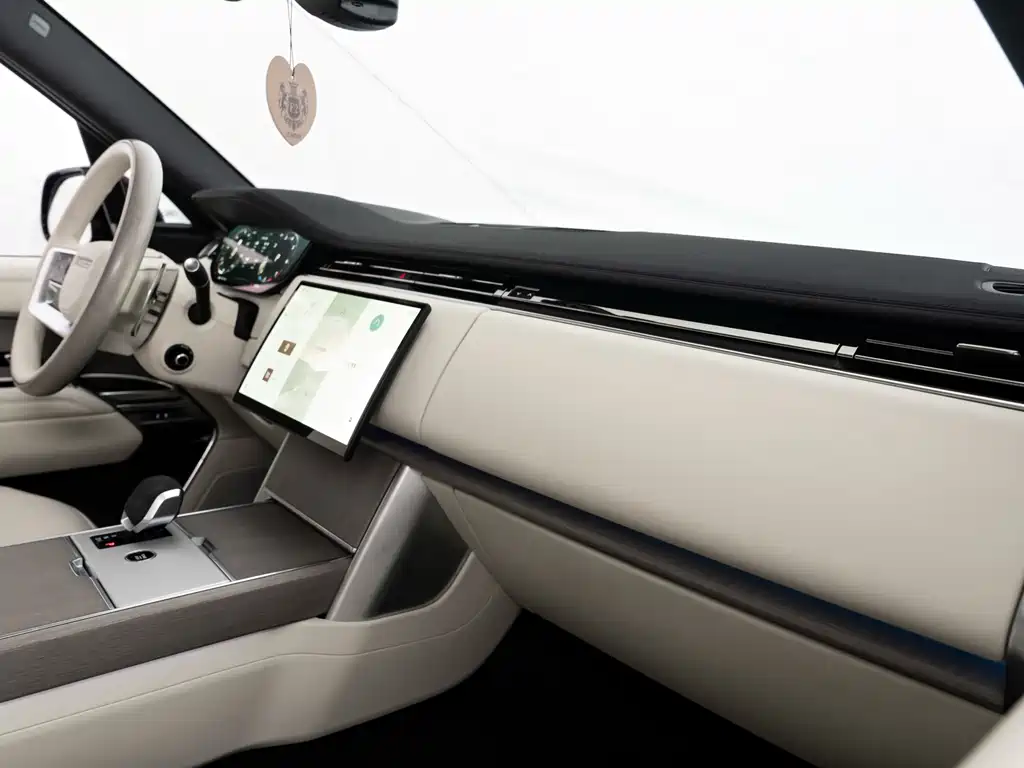 Land Rover Range Rover 2025 — фото 18