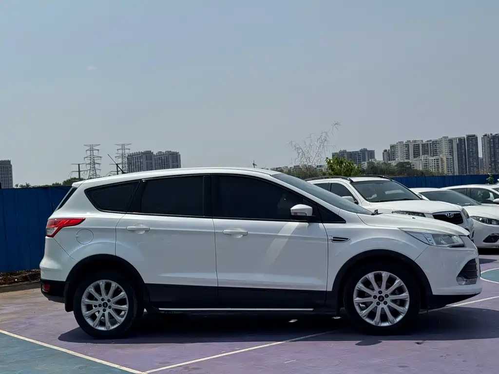 Ford Kuga 2016 — фото 4
