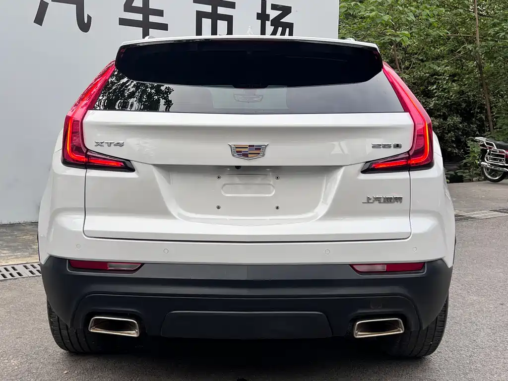 Cadillac XT4 2020 — фото 32