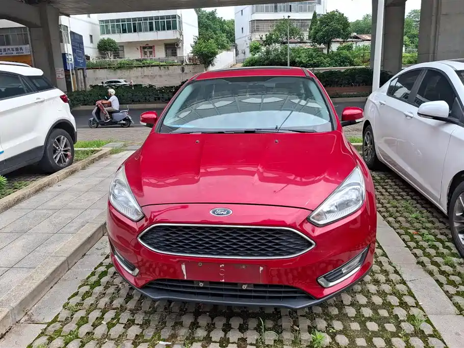 Ford Focus 2015 — фото 2
