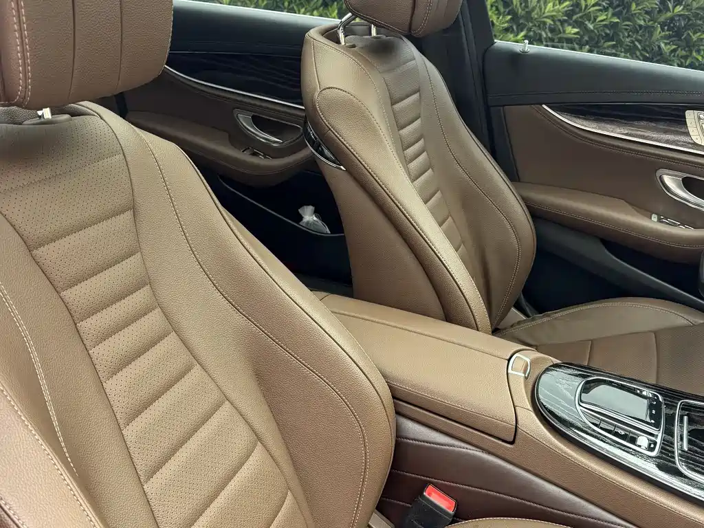 Mercedes-Benz E-Class 2020 — фото 11