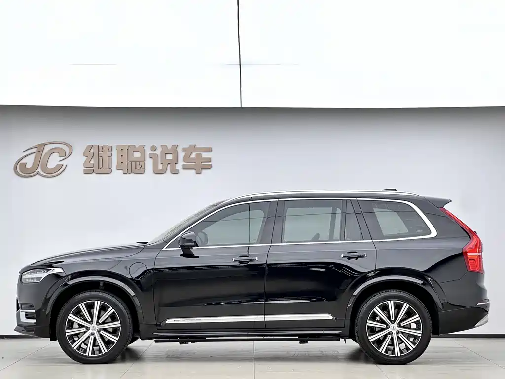 Volvo XC90 PHEV 2022 — фото 18