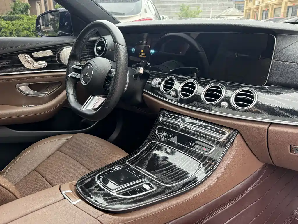 Mercedes-Benz E-Class 2020 — фото 10