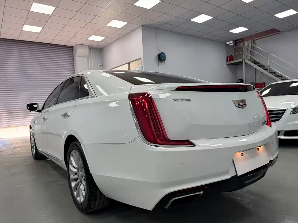 Cadillac XTS 2018 — фото 4