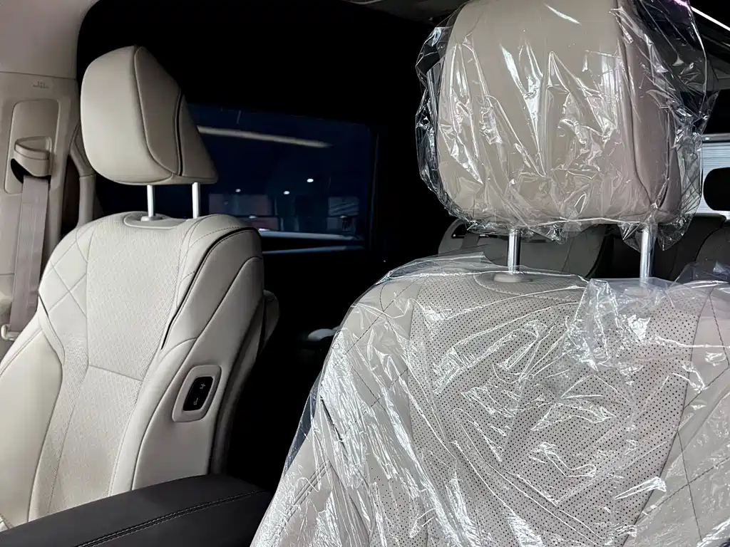 Toyota Alphard — фото 13