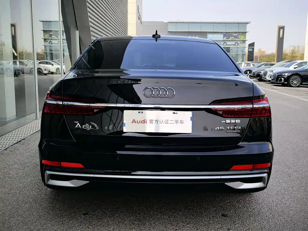 Audi A6L 2025 — фото 6