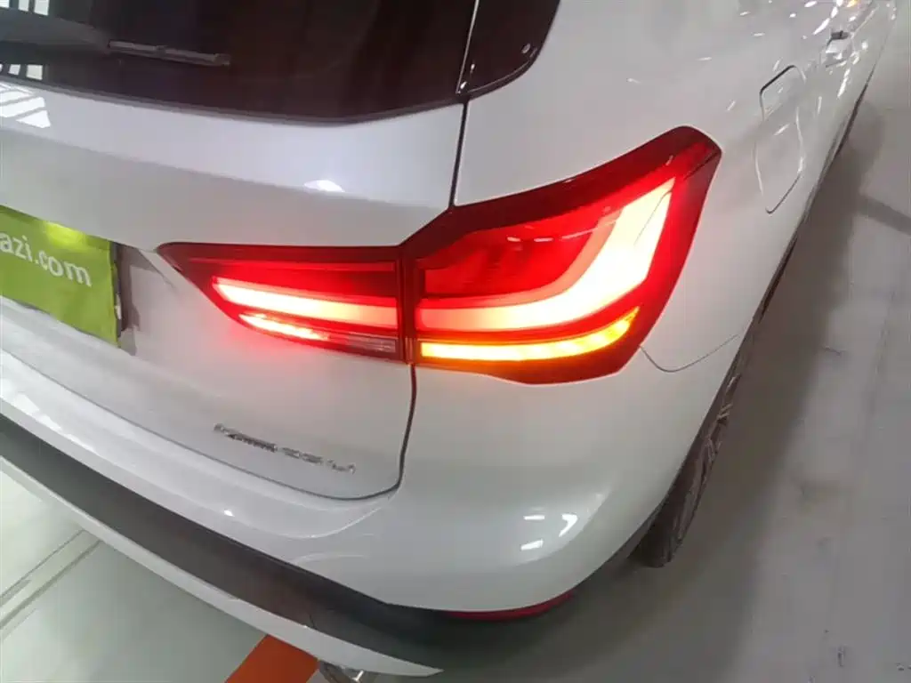 BMW X1 2020 — фото 8