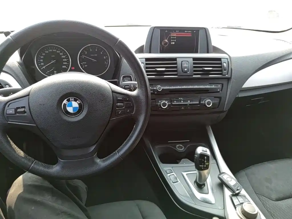 BMW 1 Series 2015 — фото 13