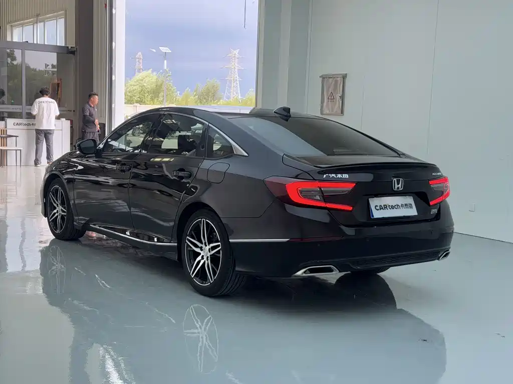 Honda Accord 2022 — фото 12