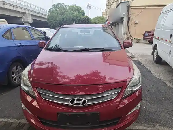 Hyundai Accent 2014