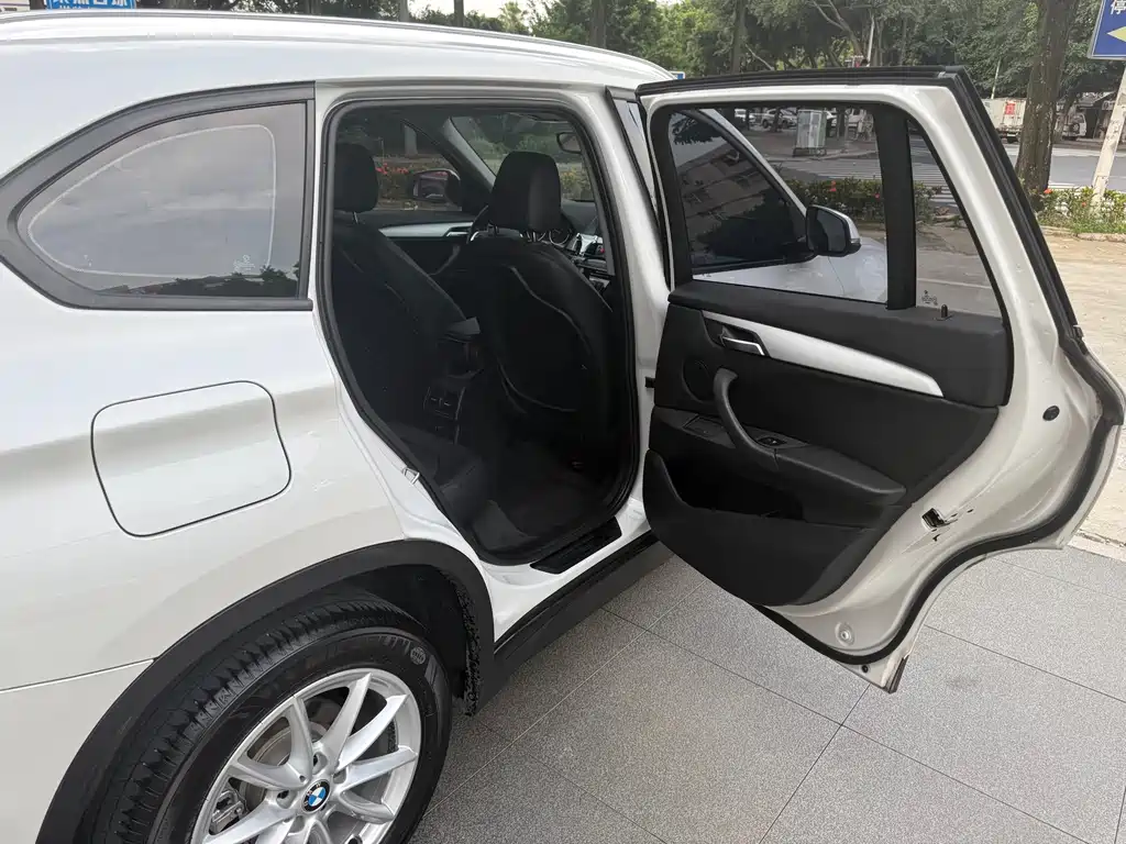BMW X1 2018 — фото 19
