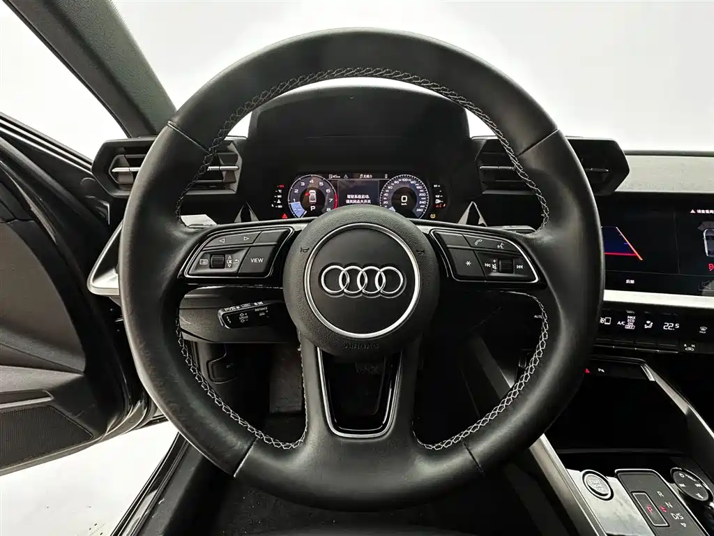 Audi A3 2023 — фото 11