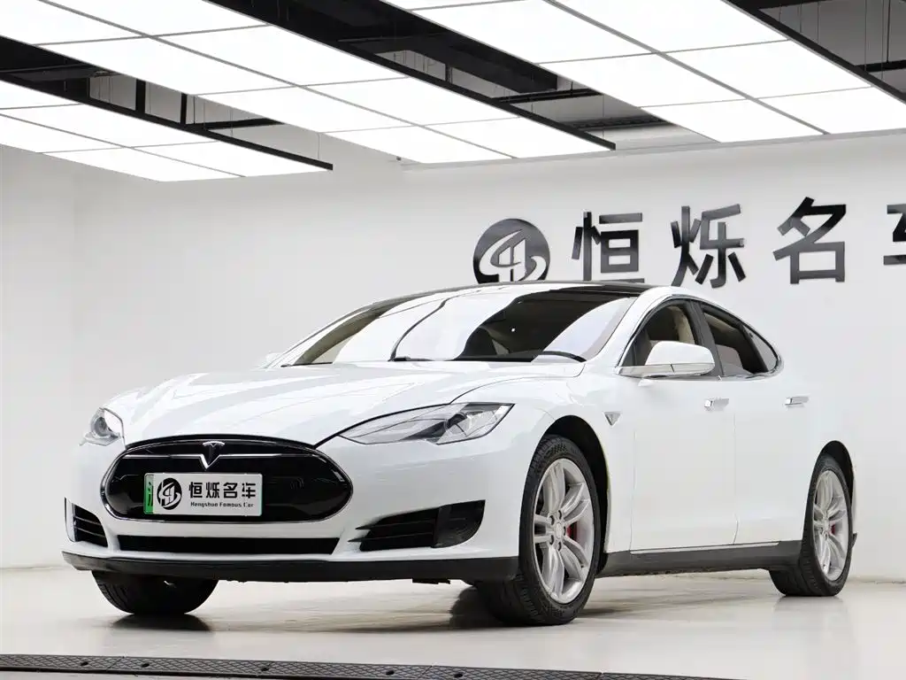 Tesla Model S 2015 — фото 25