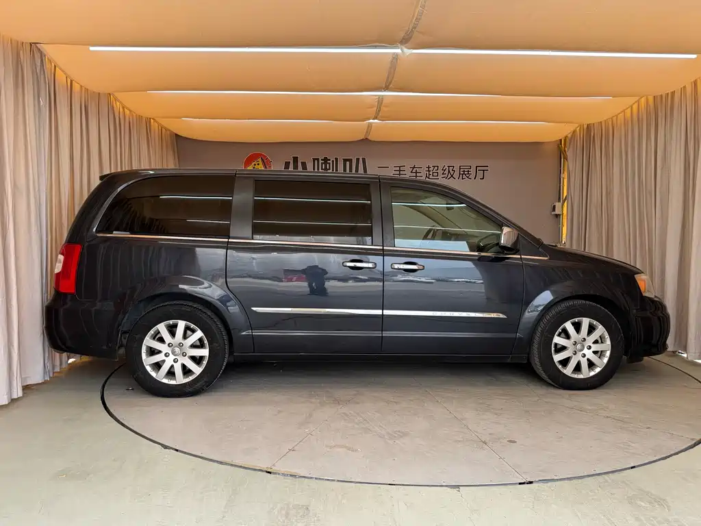 Chrysler Grand Voyager 2014 — фото 26