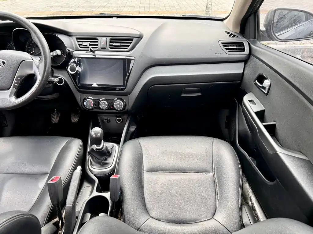 Kia K2 2014 — фото 17