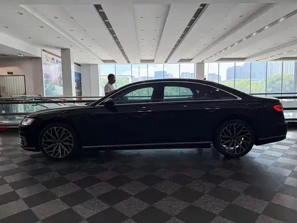 Audi A8 2021