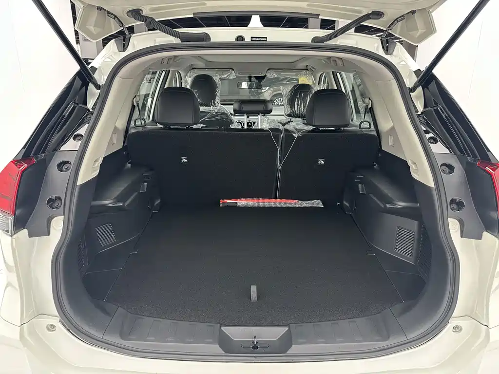 Nissan X-Trail 2025 — фото 18