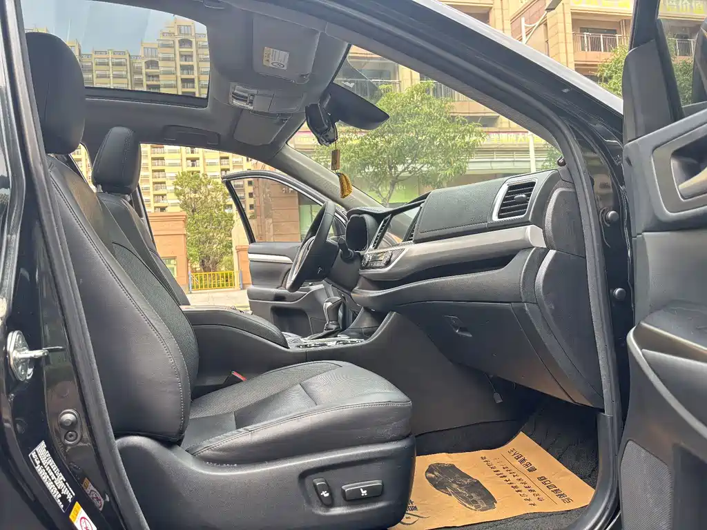 Toyota Highlander 2019 — фото 11
