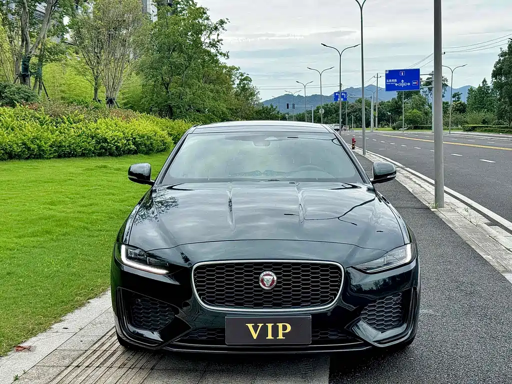 Jaguar XEL 2023 — фото 2