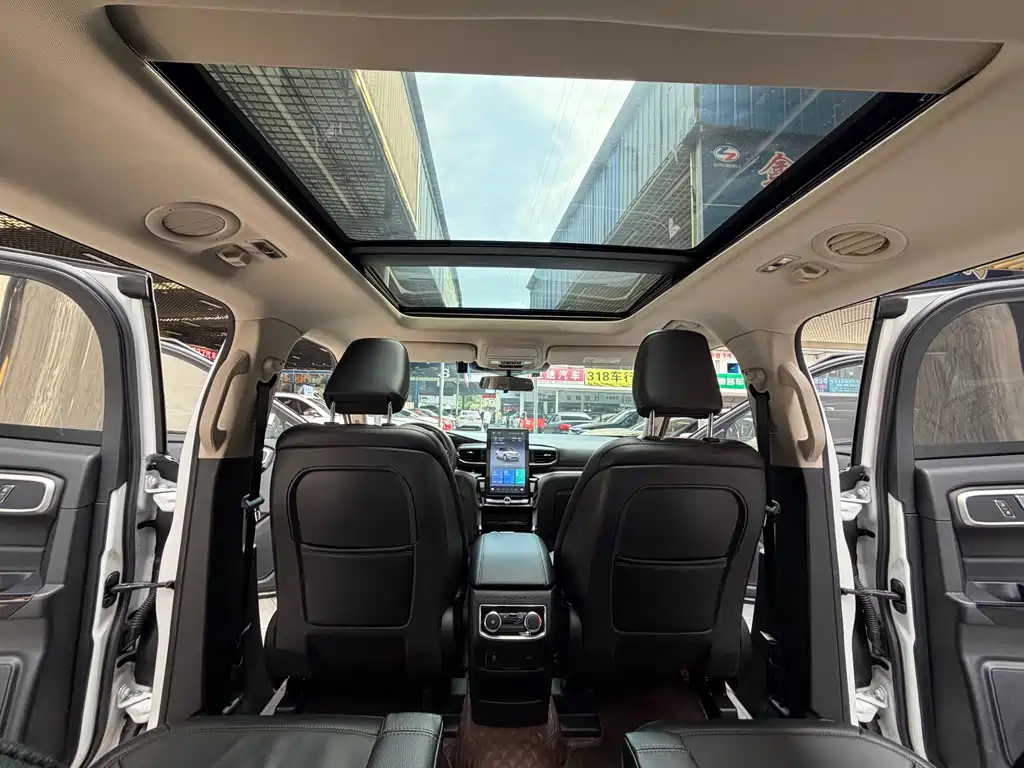 Ford Explorer 2022 — фото 22