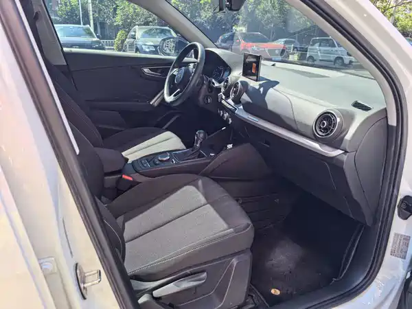 Audi Q2L 2021