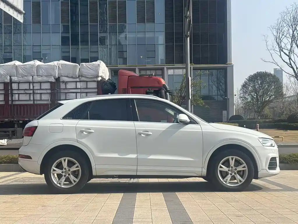 Audi Q3 2017 — фото 3