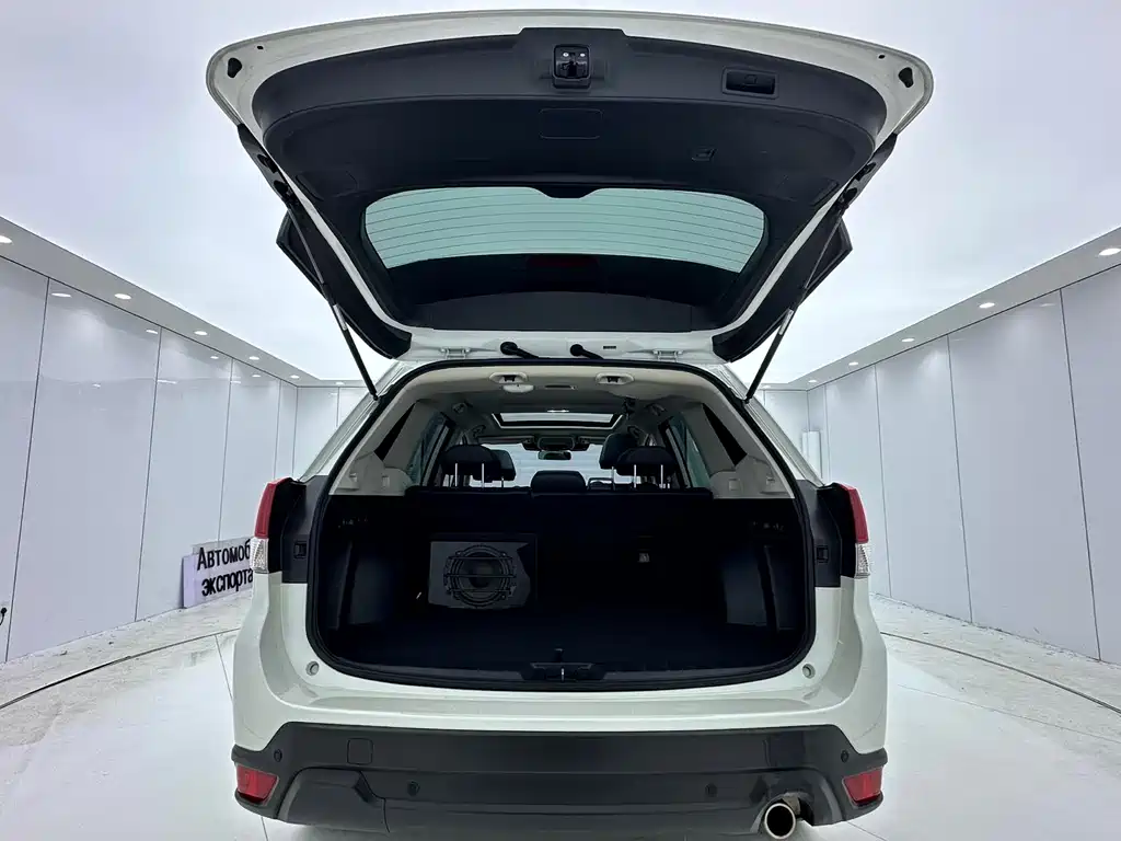Subaru Forester 2022 — фото 20