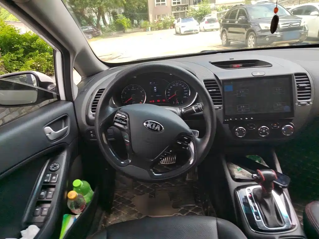 Kia K3 2016