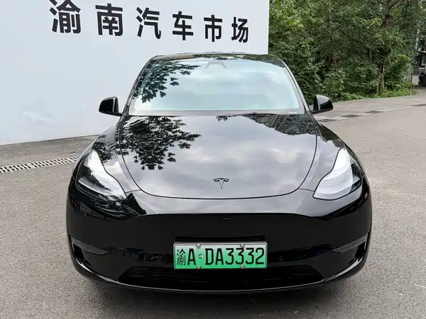 Tesla Model Y 2022