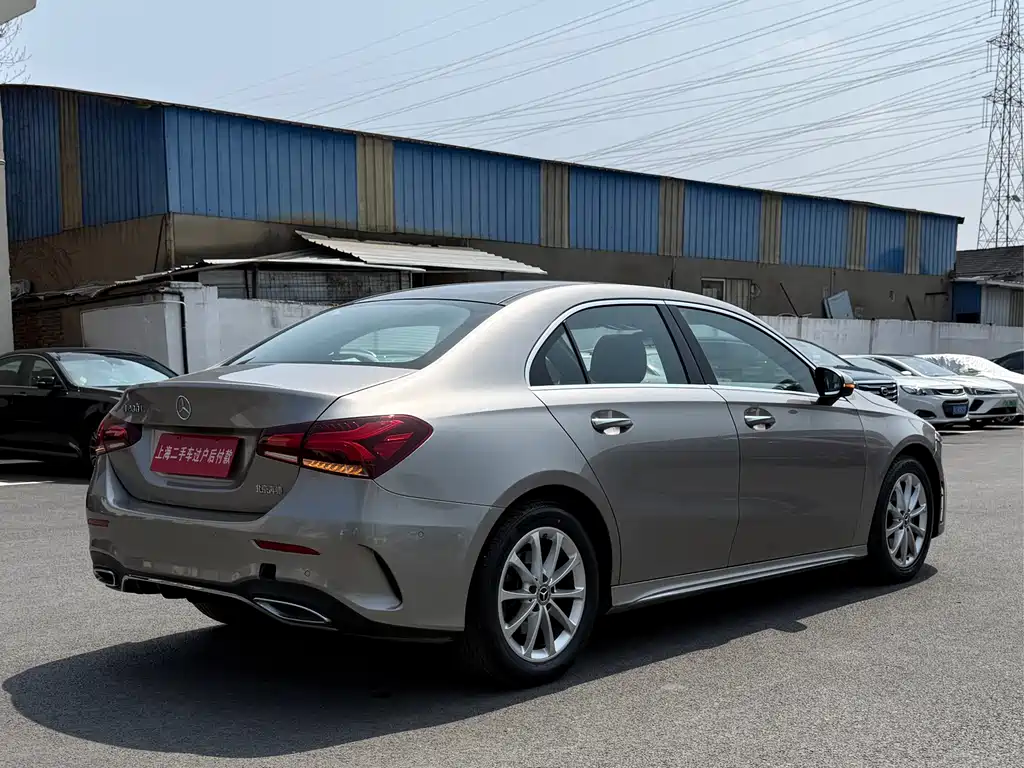 Mercedes-Benz A-Class 2021 — фото 15