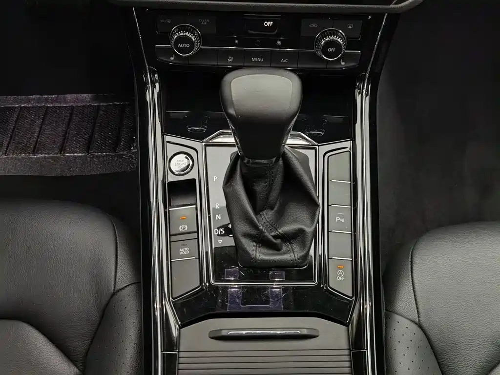 Volkswagen Phideon 2020 — фото 13
