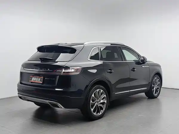 Lincoln Nautilus 2021