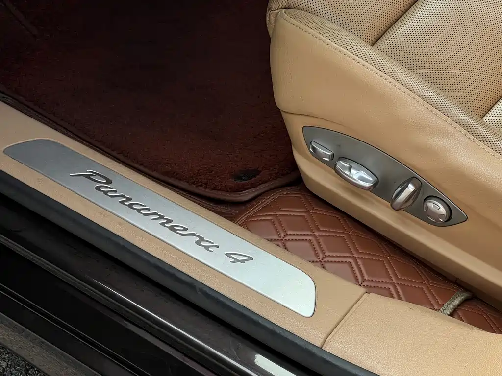 Porsche Panamera 2015 — фото 24