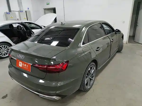 Audi A4L 2020