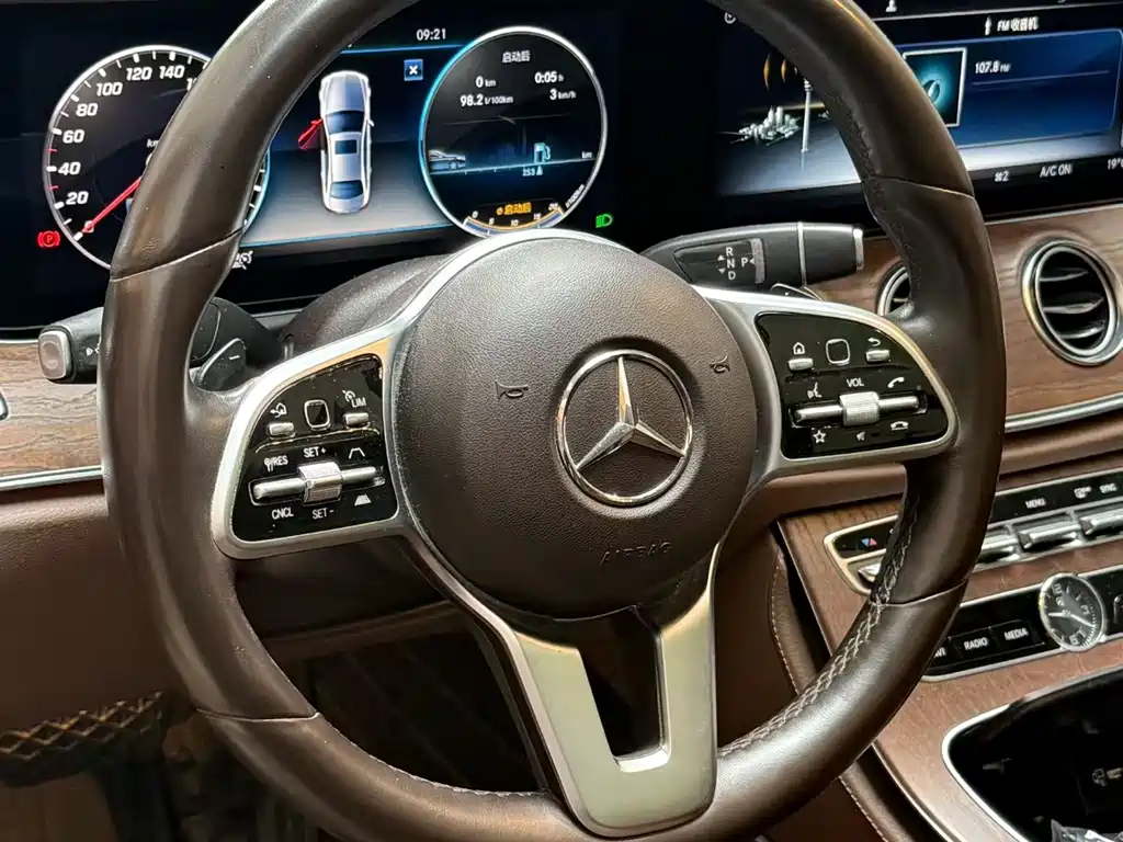 Mercedes-Benz E-Class 2019 — фото 3